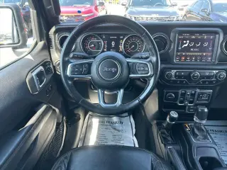 Jeep Gladiator 2021 4x4 de Altitude Alta 4p. Cabina Doble 5.0 pies. BA