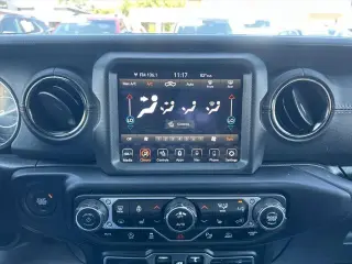 Jeep Gladiator 2021 4x4 de Altitude Alta 4p. Cabina Doble 5.0 pies. BA