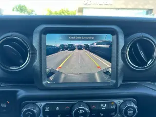 Jeep Gladiator 2021 4x4 de Altitude Alta 4p. Cabina Doble 5.0 pies. BA