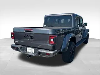 Jeep Gladiator 2021 4x4 de Altitude Alta 4p. Cabina Doble 5.0 pies. BA