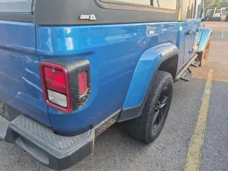 Jeep Gladiator 2021 4x4 Sport 4dr Crew Cab 5.0 ft. SB