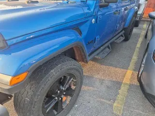 Jeep Gladiator 2021 4x4 Sport 4dr Crew Cab 5.0 ft. SB
