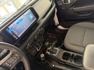 Jeep Gladiator 2024 4x4 Sport 4dr Cabina Doble 5.0 ft. SB