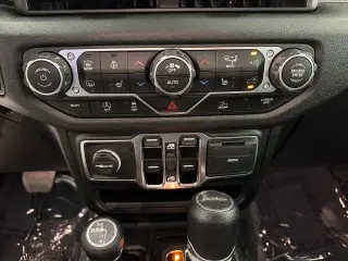 Jeep Gladiator 2024 4x4 Sport 4dr Cabina Doble 5.0 ft. SB