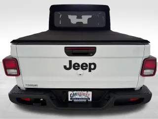 Jeep Gladiator 2024 4x4 Sport 4dr Cabina Doble 5.0 ft. SB