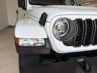 Jeep Gladiator 2024 4x4 Sport 4dr Cabina Doble 5.0 ft. SB
