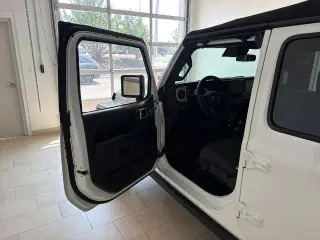 Jeep Gladiator 2024 4x4 Sport 4dr Cabina Doble 5.0 ft. SB