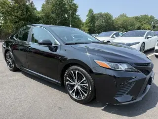 Toyota Camry 2019 SE 4 puertas Sedán