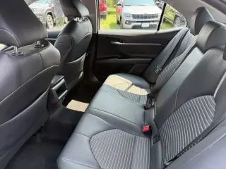 Toyota Camry 2019 SE 4 puertas Sedán