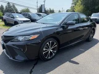 Toyota Camry 2019 SE 4 puertas Sedán