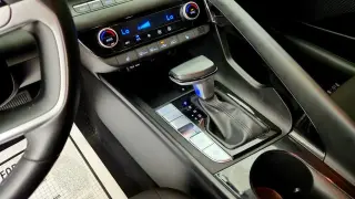 Hyundai ELANTRA 2025 SEL Convenience 4p Sedan