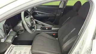 Hyundai ELANTRA 2025 SEL Convenience 4p Sedan