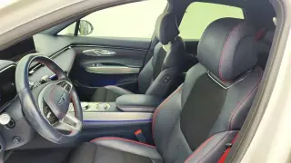 Genesis GV70 2023 AWD 2.5T Standard 4p SUV
