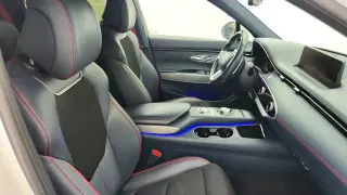 Genesis GV70 2023 AWD 2.5T Standard 4p SUV