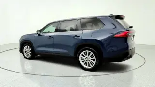 Toyota Grand Highlander 2024 AWD XLE 4 puertas SUV