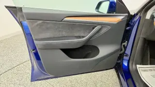 Tesla Model Y 2023 AWD Long Range 4p Crossover