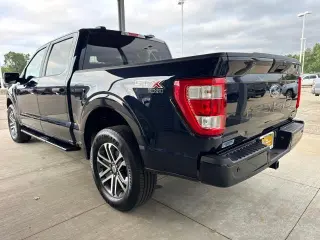 Ford F-150 2023 4x4 XL 4p SuperCrew 5.5 ft. SB