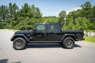 Jeep Gladiator 2020 4x4 Overland 4p Cabillaje de Tripulante 5.0 ft. CA