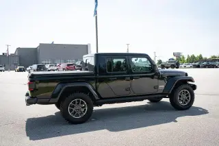 Jeep Gladiator 2020 4x4 Overland 4p Cabillaje de Tripulante 5.0 ft. CA