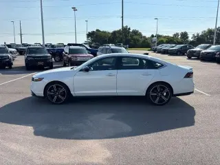 Honda Accord Híbrido 2025 Deportivo Sedán 4 puertas