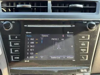 Toyota Prius v 2017 Cinco 4puertas Familiar