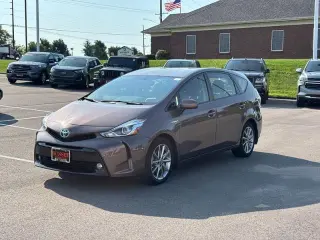 Toyota Prius v 2017 Cinco 4puertas Familiar