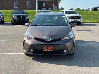 Toyota Prius v 2017 Cinco 4puertas Familiar