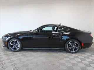 Ford Mustang 2025 EcoBoost 2p Fastback