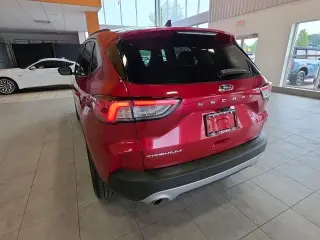 Ford Escape 2022 AWD Titanium 4p SUV