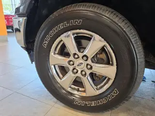 Ford F-150 2019 4x4 Lariat 4 puertas SuperCrew 5,5 pies BA