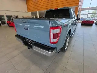 Ford F-150 2023 4x4 Lariat 4 puertas SuperCrew 5.5 pies SB