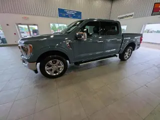 Ford F-150 2023 4x4 Lariat 4 puertas SuperCrew 5.5 pies SB