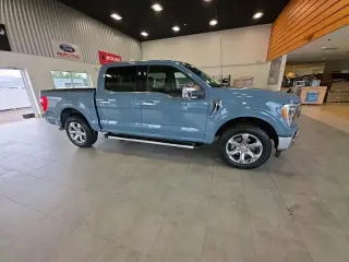 Ford F-150 2023 4x4 Lariat 4 puertas SuperCrew 5.5 pies SB