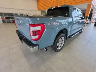 Ford F-150 2023 4x4 Lariat 4 puertas SuperCrew 5.5 pies SB