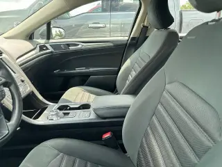 Ford Fusion Hybrid 2019 SE 4p Sedan
