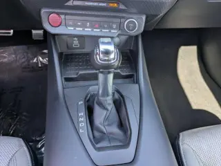 Ford Mustang 2024 EcoBoost Premium 2p Conversión