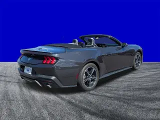 Ford Mustang 2024 EcoBoost Premium 2p Conversión