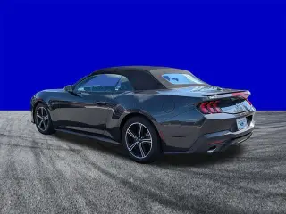 Ford Mustang 2024 EcoBoost Premium 2p Conversión