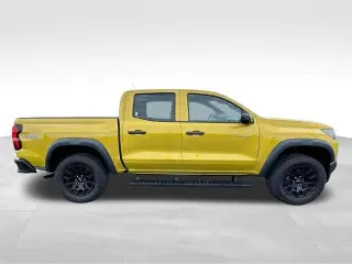 Chevrolet Colorado 2023 4x4 Trail Boss 4p. Cabina Doble 5 pies. BA