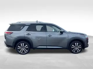 Nissan Pathfinder 2025 Platinum 4 puertas SUV