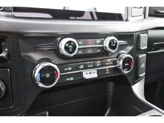 Ford F-150 2025 4x2 XLT 4p SuperCrew 5.5 pies SB