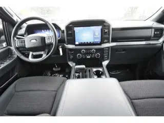 Ford F-150 2025 4x2 XLT 4p SuperCrew 5.5 pies SB