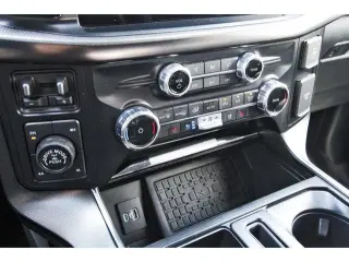Ford F-150 2023 4x4 Platinum 4 puertas SuperCrew 6.5 pies SB