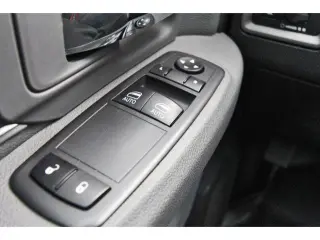Ram 1500 Classic 2020 4x4 Tradesman 2 puertas Cabina Regular 6,3 pies SB Pickup