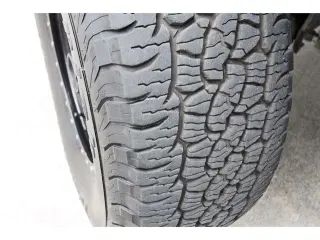 Ram 1500 Classic 2020 4x4 Tradesman 2 puertas Cabina Regular 6,3 pies SB Pickup