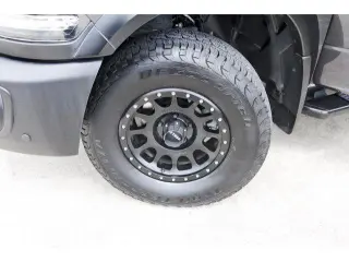 Ram 1500 Classic 2020 4x4 Tradesman 2 puertas Cabina Regular 6,3 pies SB Pickup