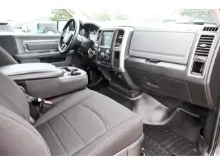 Ram 1500 Classic 2020 4x4 Tradesman 2 puertas Cabina Regular 6,3 pies SB Pickup