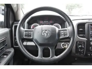 Ram 1500 Classic 2020 4x4 Tradesman 2 puertas Cabina Regular 6,3 pies SB Pickup