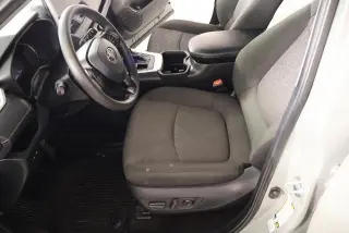 Toyota RAV4 2023 AWD XLE SUV 4 puertas
