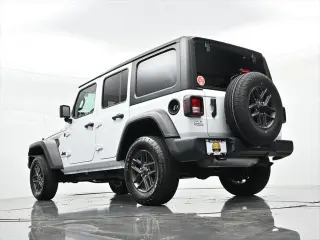 Jeep Wrangler 2025 4x4 Sport 4p SUV